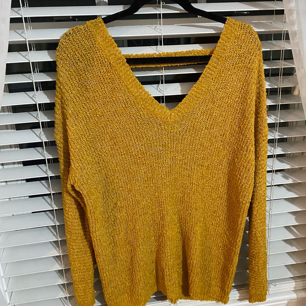 Golden yellow open back sweater - Picture 1 of 3